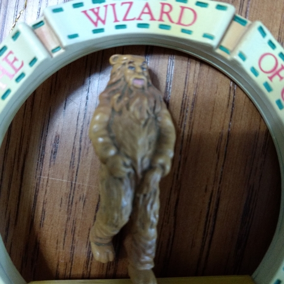 *Enesco Three Wizard of Oz Ornaments* - Picture 15 of 16